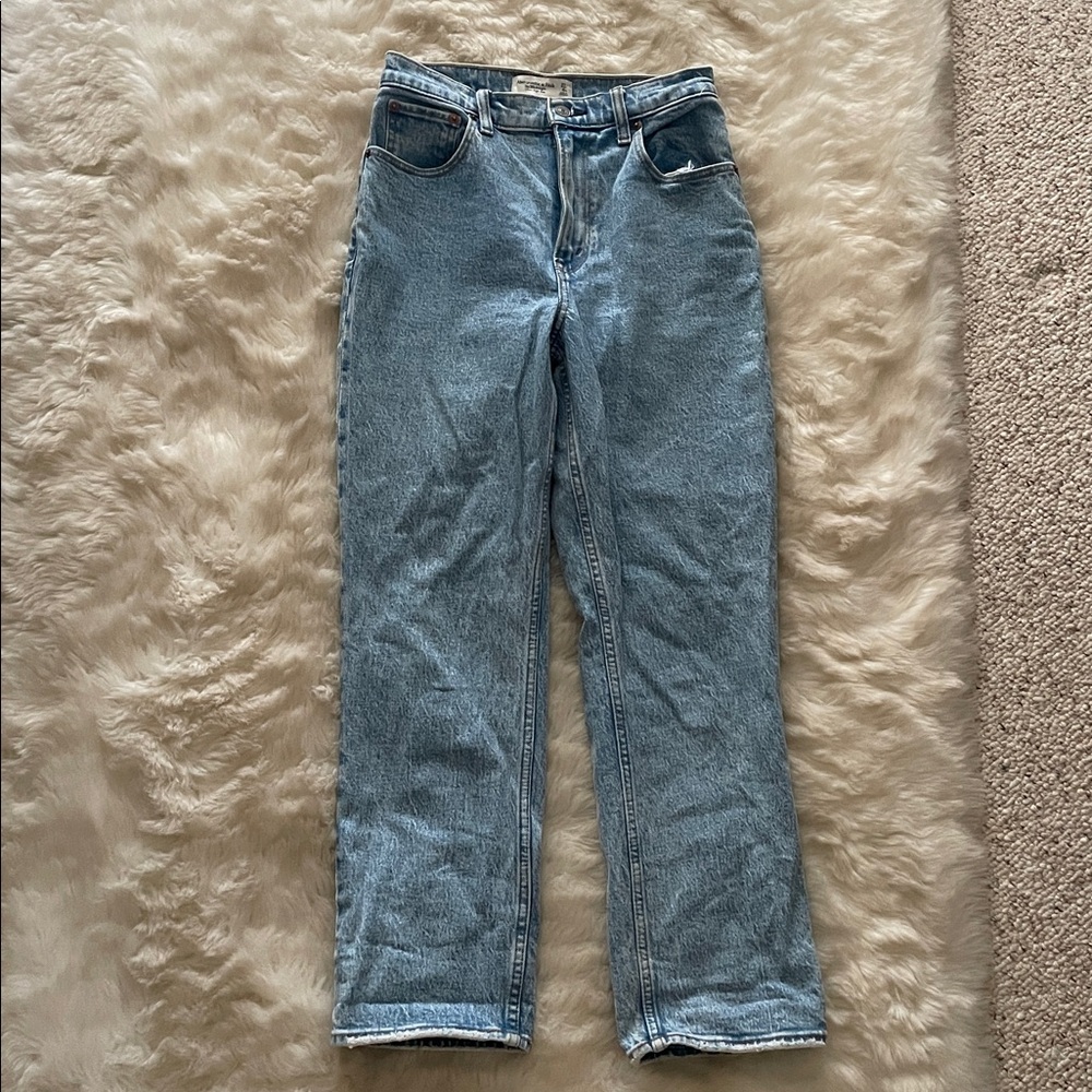 Abercrombie and Fitch 90s Straight Ultra High Rise- worn 1x Size 27 small s 4